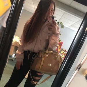 Meet your Posher, Julienne